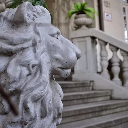 Private Party 빌라